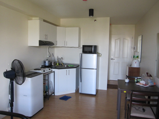Avida-Cebu-condo-1704-kitchen